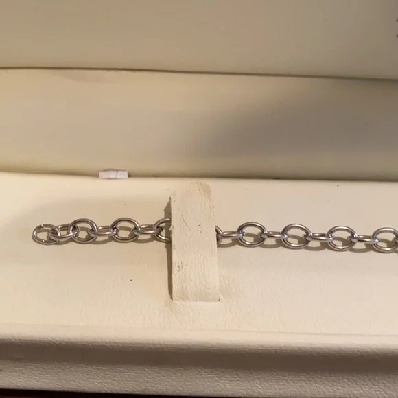 Authentic Jared Jewelry - beautiful charm bracelet. - Picture 6 of 11